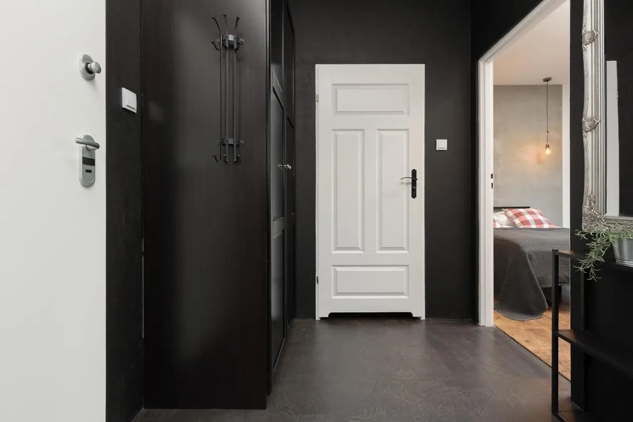 Stylish & Trendy 1 Bedroom Apartment Wola With Parking By Renters Warszawa